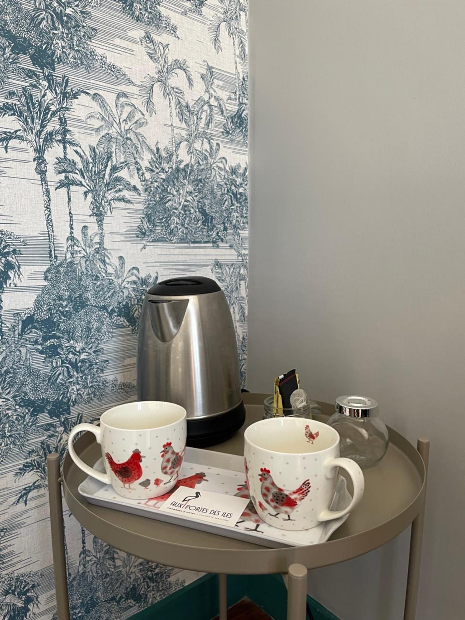 Aux Portes Des Iles Saint-Just-Luzac Room photo